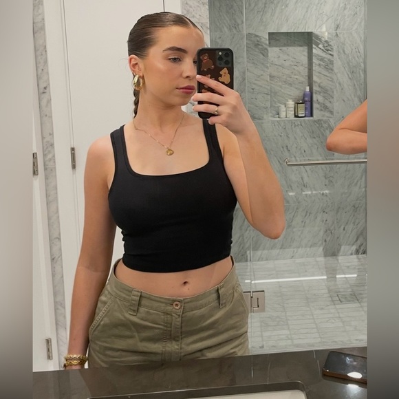 SKIMS Soft Lounge Tank Top - Picture 2 of 4